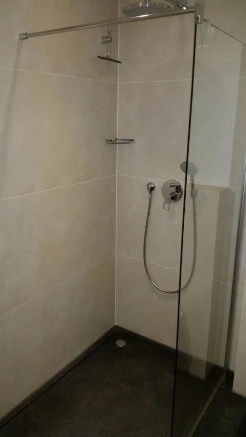 מיינץ Private Unterkunft Askinartar מראה חיצוני תמונה