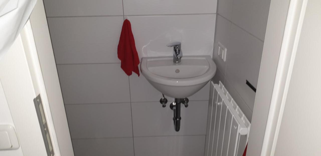 מיינץ Private Unterkunft Askinartar מראה חיצוני תמונה