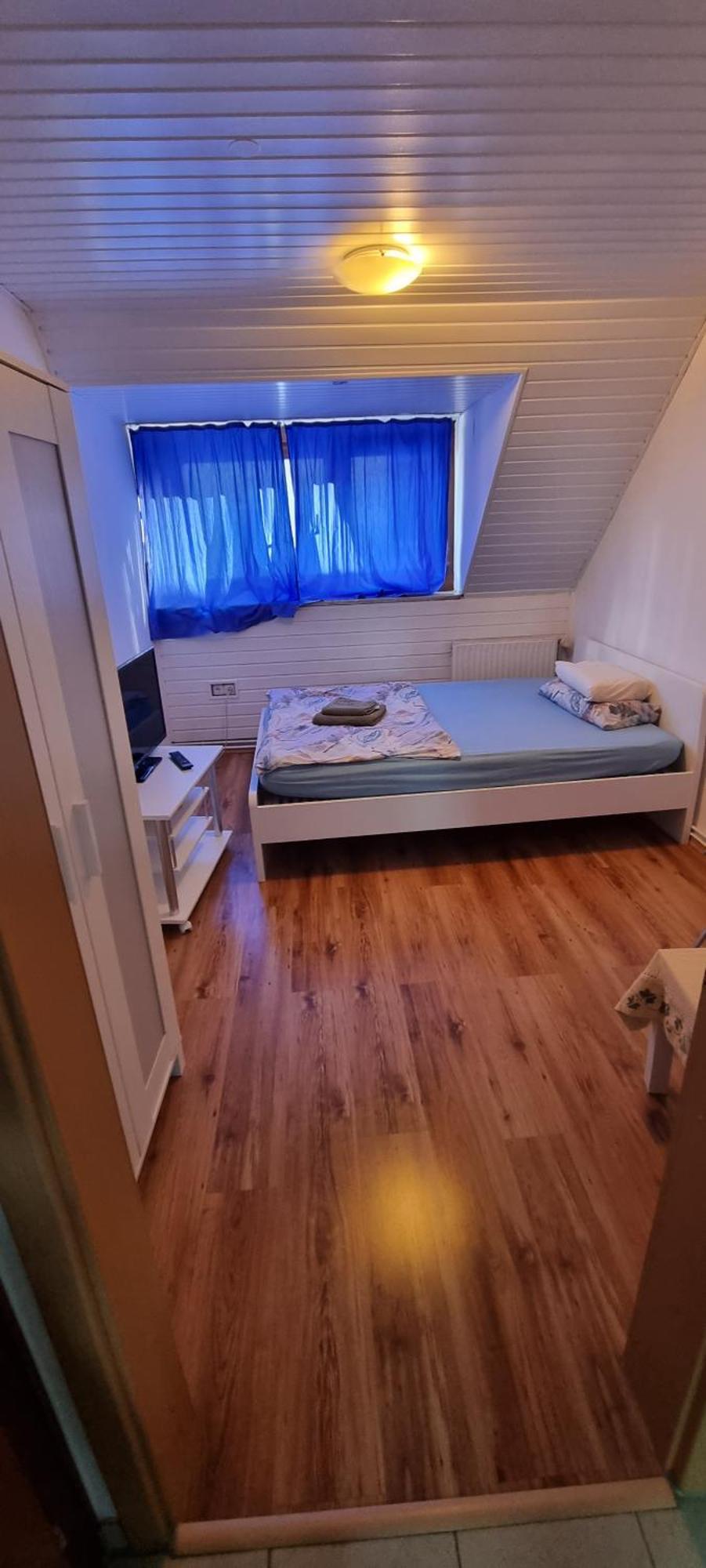 מיינץ Private Unterkunft Askinartar חדר תמונה